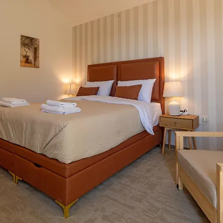 Marta - New Opening 2026 Bed and Breakfast Μεντουλίν