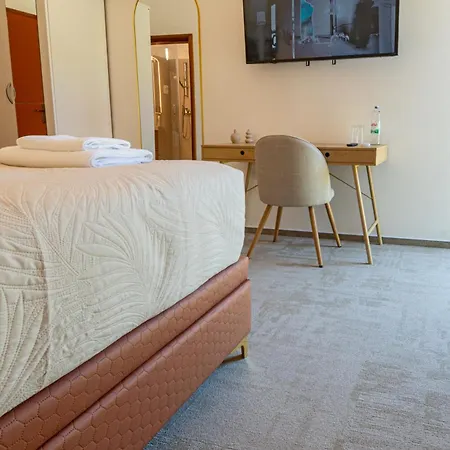 Bed and Breakfast Marta - New Opening 2026 Μεντουλίν