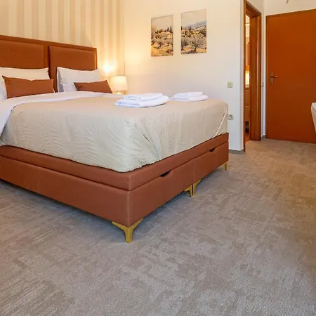 Marta - New Opening 2026 Bed and Breakfast Μεντουλίν