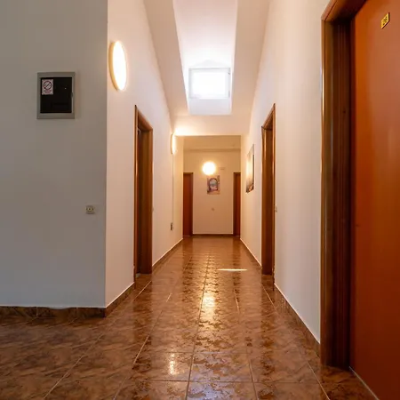 Bed and Breakfast Marta - New Opening 2026 Μεντουλίν