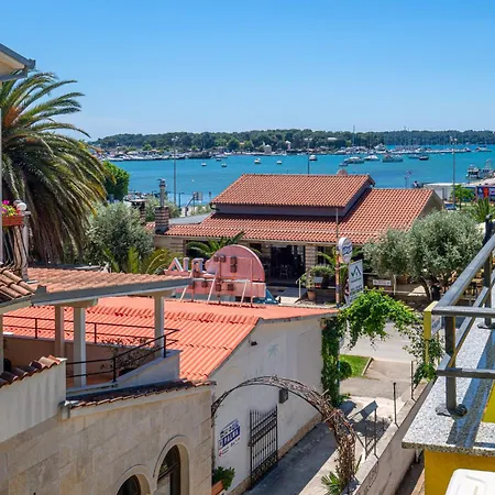Marta - New Opening 2026 Bed and Breakfast Μεντουλίν